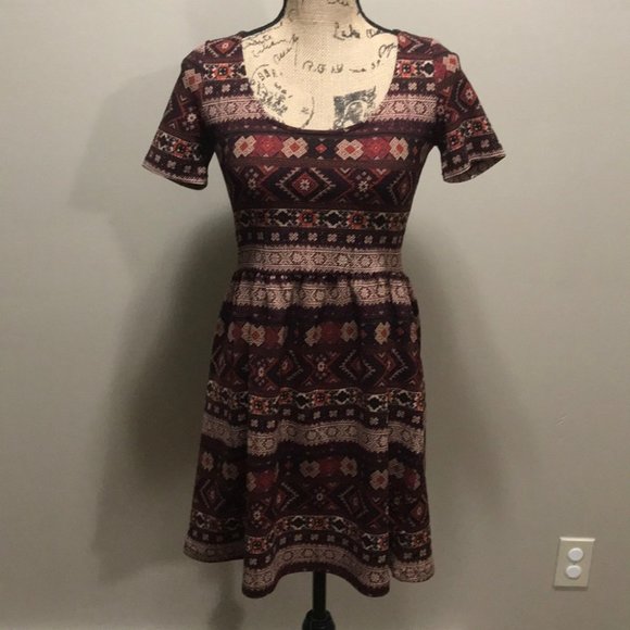 {Forever 21} Tribal Print Knit Dress - Picture 2 of 6
